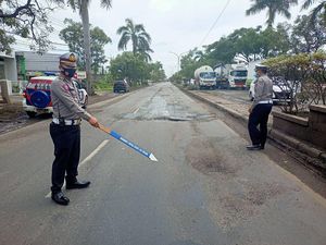 Cekak Anggaran, Target Jalan Nasional 98% Mantap Terancam Mandek! Cekak Anggaran, Target Jalan Nasional 98% Mantap Terancam Mandek!