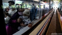 Hiruk Pikuk di Stasiun Gambir Jelang Libur Natal dan Tahun Baru