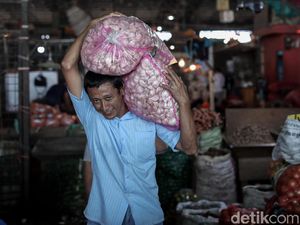 Foto: Jelang Nataru, Harga Bahan Pokok Ini Berpotensi Naik