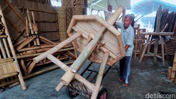 Kisah Perajin Bambu Bertahan Hidup di Tengah Pandemi
