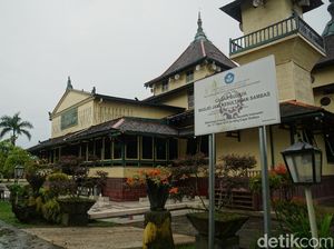 Wisata Religi ke Masjid Tertua di Kalimantan Barat