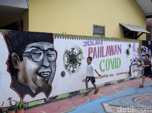 Mural Aneka Warna dan Rupa Mejeng di Lenteng Agung