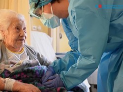 Keren! Nenek Berumur 104 Tahun di Spanyol Sembuh dari Covid-19