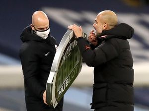 Man City Vs West Brom: Guardiola Ngomel Apa Sih ke Ofisial Keempat?