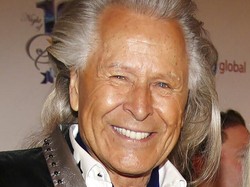 Terjerat Kasus Kekerasan Seksual, Bos Fashion Kontroversial Ditangkap