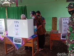 Tak Ada Lawan, Pasutri di Sumedang Bersaing di Pilkades