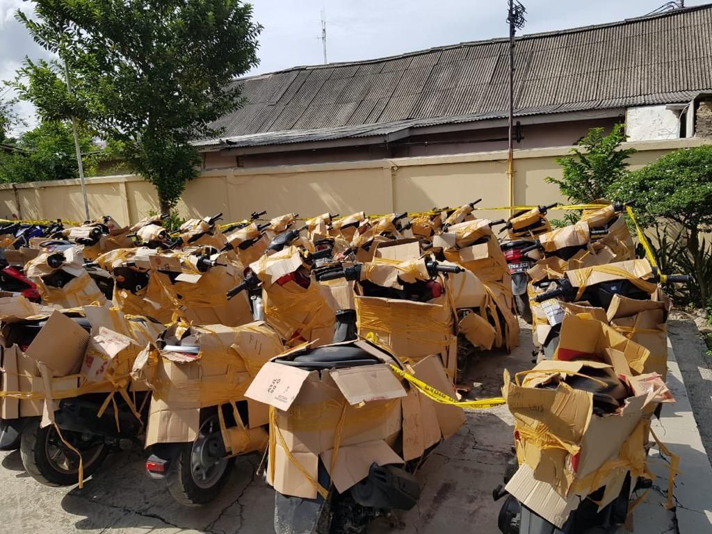 Polisi Amankan 43 Unit Motor Bodong di Pangkalan Truk Cipinang Jaktim Polisi Amankan 43 Unit Motor Bodong di Pangkalan Truk Cipinang Jaktim