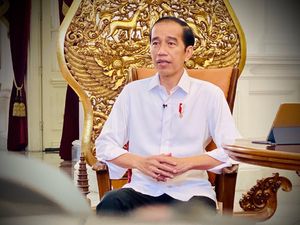 Jokowi Negatif COVID-19 Sebelum Divaksin, Hanya Sempat Batuk Kecil Jokowi Negatif COVID-19 Sebelum Divaksin, Hanya Sempat Batuk Kecil