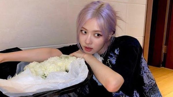 Jadi Brand Ambassador, Intip Deretan Hadiah Mahal YSL untuk Rose Blackpink
