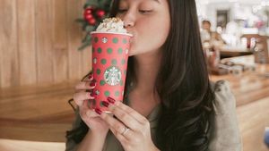 Salshabilla Adriani Tampil Modis Kekinian Saat Makan Es Krim