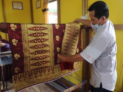 Ini Tenun Sambas yang Digemari Warga Malaysia-Brunei