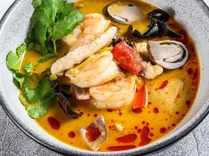 Resep Tomyam Seafood ala Restoran yang Pedas Menyegarkan Resep Tomyam Seafood ala Restoran yang Pedas Menyegarkan