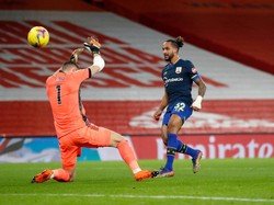 Gol Walcott Bawa Southampton Ungguli Arsenal di Babak I