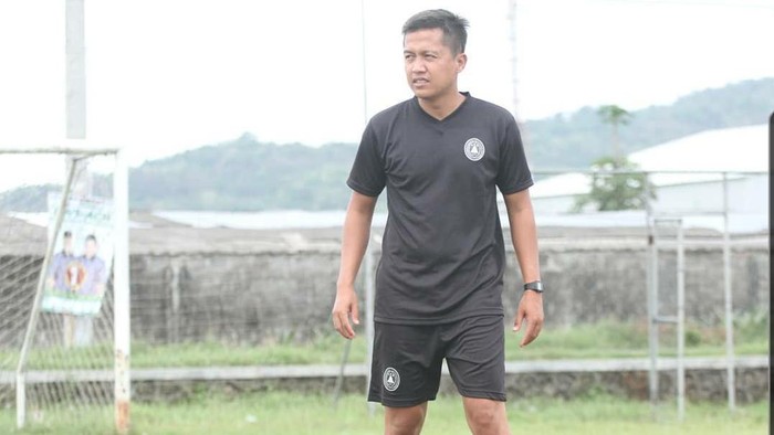 Eks kapten PSS Sleman, Anang Hadi, turun gunung mencari bibi pemain muda.