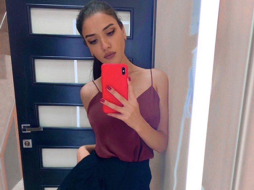 Foto: Selebgram Cantik Tapi Sadis, Bunuh Ibunya Sampai Memutilasi Foto: Selebgram Cantik Tapi Sadis, Bunuh Ibunya Sampai Memutilasi