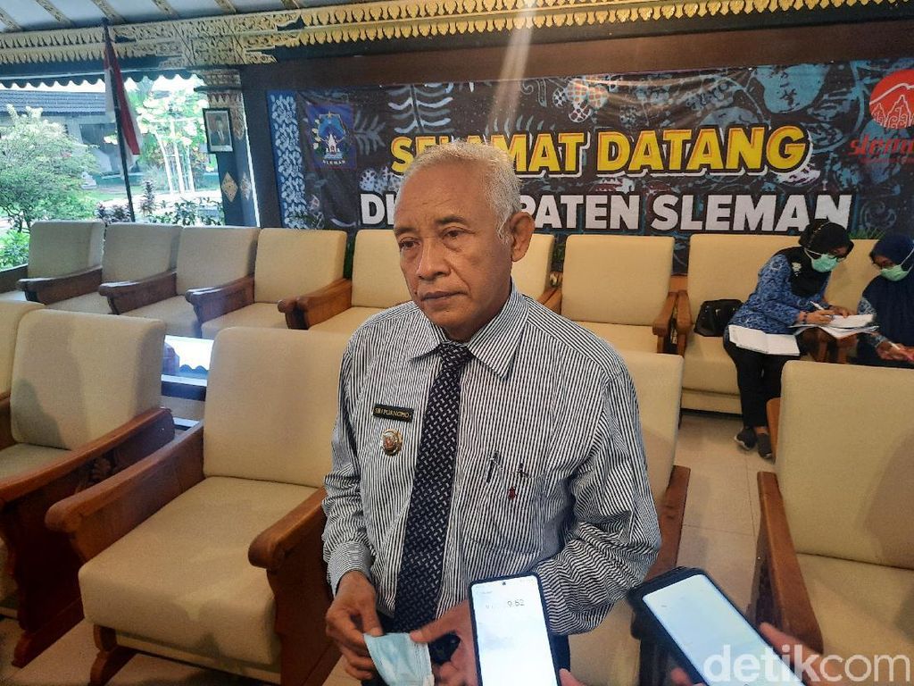 Bupati Sleman Akhirnya Sembuh dari Corona dan Sudah Ngantor Lagi Bupati Sleman Akhirnya Sembuh dari Corona dan Sudah Ngantor Lagi