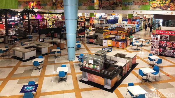 Foto: Miris Gegara Corona Tempat Makan di Mall Ini Sepi