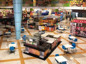 Foto: Miris Gegara Corona Tempat Makan di Mall Ini Sepi Foto: Miris Gegara Corona Tempat Makan di Mall Ini Sepi