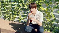 Sebelum Positif Covid-19, Jaehyun Golden Child Hobi Minum Es Kopi