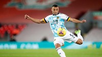 Jersey ketiga Wolves ini unik atau aneh? (Getty Images)