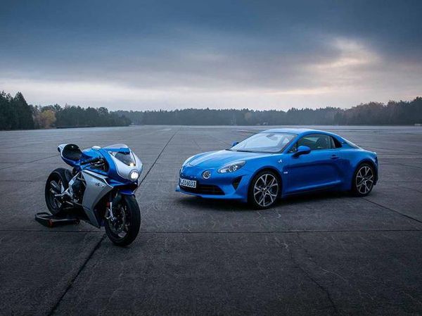 MV Agusta Superveloce Alpine, Motor Sport Klasik yang Kolaborasi dengan Merek Mobil