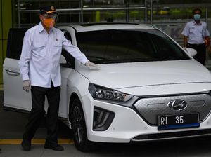 Kendaraan Dinas Belum Ganti Mobil Listrik, Menko Airlangga: G20 Dulu Kendaraan Dinas Belum Ganti Mobil Listrik, Menko Airlangga: G20 Dulu