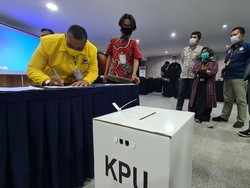 Rekapitulasi Pilbup Sukabumi, Marwan-Iyos Unggul 479.621 Suara