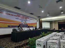Gagal Diumumkan, Rekapitulasi Pilwali Surabaya Dilanjut di Hari Ketiga