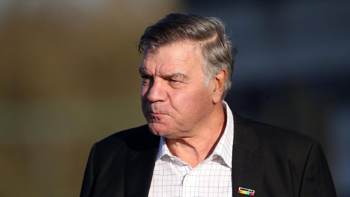 Allardyce ditugaskan menyelamatkan West Brom dari zona degradasi. Foto: Twitter @WBA