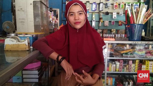 Warga Medan Johor, Lili Yoanda cemas Bobby Nasution sibuk membagi-bagi kekuasaan kepada partai pengusungnya jika sudah menjadi wali kota Medan.