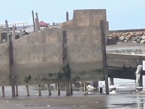 Penampakan 6 Rumah di Sulsel Hilang Tersapu Ombak