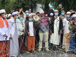 Aliansi Umat Islam Ngluruk Polres Jember, Desak Keadilan untuk Habib Rizieq