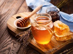 7 Makanan untuk Atasi Batuk dan Sakit Tenggorokan