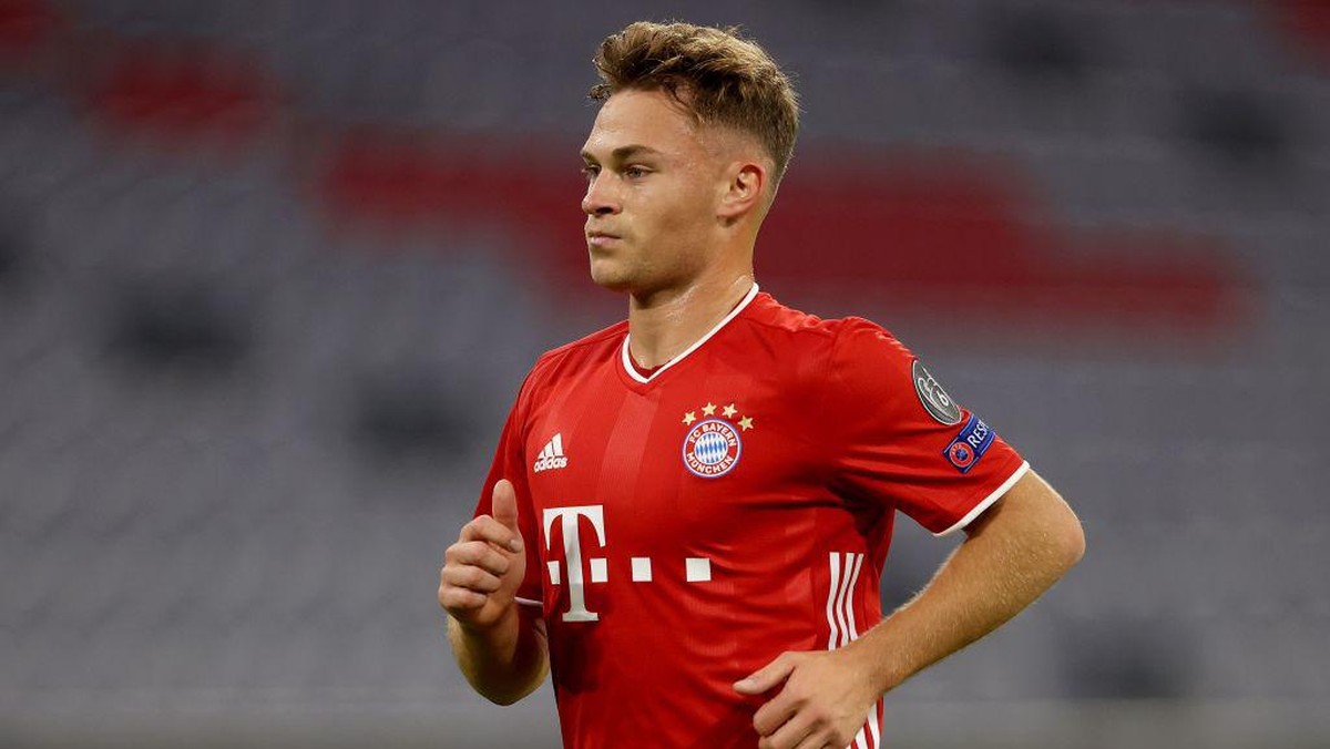 Joshua Kimmich menandantangani kontrak baru dengan Bayern Munich. (Foto: Getty Images/Alexander Hassenstein)