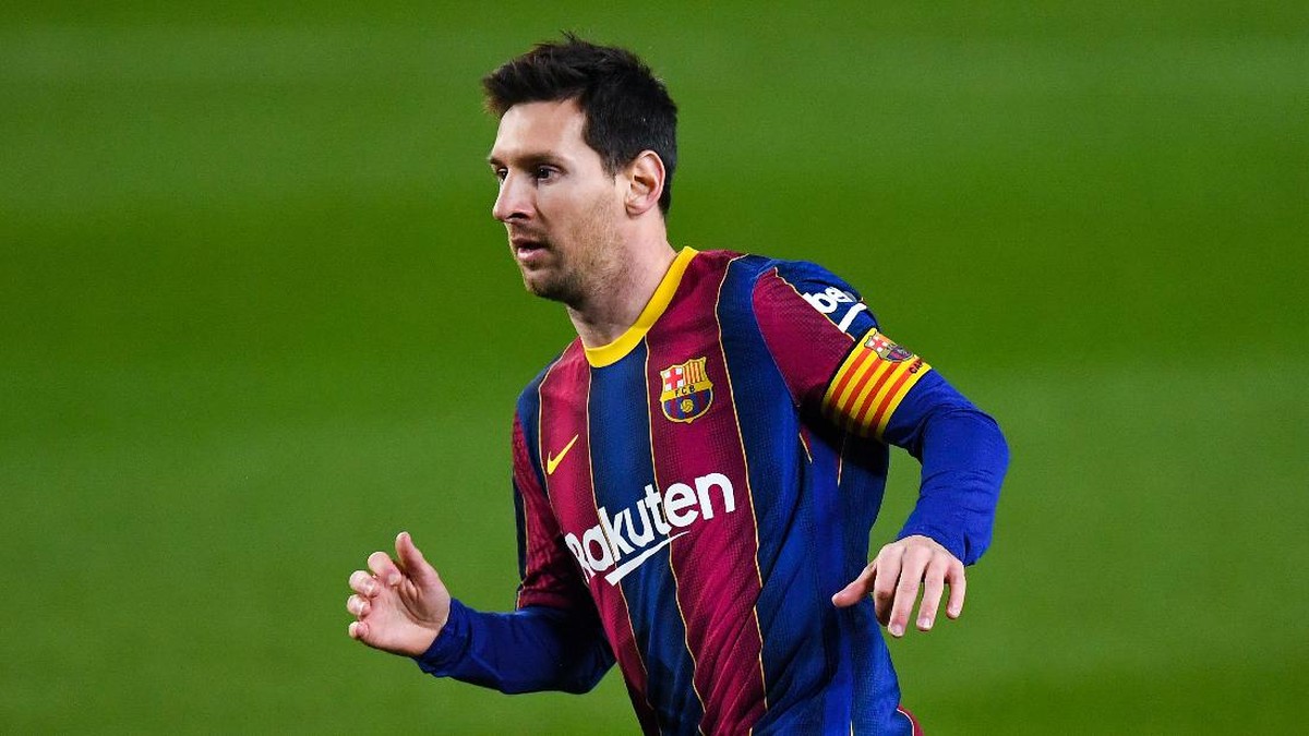 Lionel Messi menjadi pemain incaran Paris Saint-Germain. (Foto: Getty Images/David Ramos)