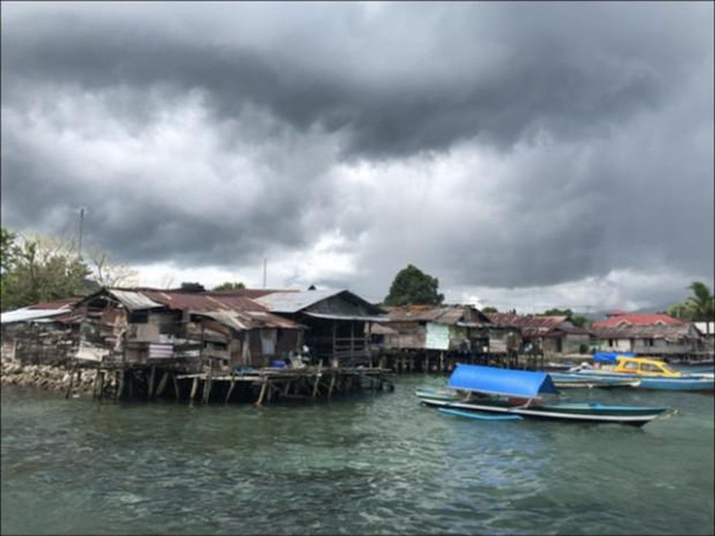 Nelayan Maluku: Miskin di Lumbung Ikan Nelayan Maluku: Miskin di Lumbung Ikan