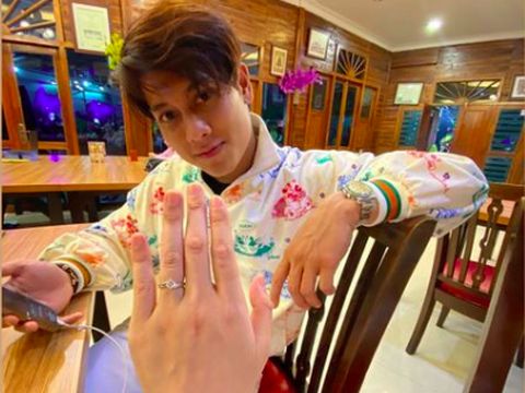 Pamer Cincin, Lesti Kejora Dilamar Rizky Billar