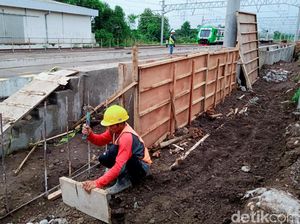 Pembangunan Peron Baru KRL di Stasiun Ceper Klaten Dikebut