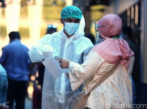 Problematika Rapid Test Antigen: Antrean Panjang hingga Efektivitasnya Problematika Rapid Test Antigen: Antrean Panjang hingga Efektivitasnya