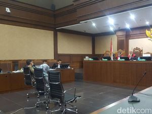 Saksi dari Money Changer Dicecar Jaksa soal Transaksi Valas Menantu Nurhadi Saksi dari Money Changer Dicecar Jaksa soal Transaksi Valas Menantu Nurhadi