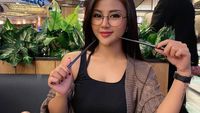 Tania Ayu Siregar, Sering Tampil Seksi Saat Makan dan Masak