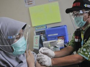 Masyarakat RI Akan Terima Vaksin Corona Gratis, Bagaimana Distribusinya? Masyarakat RI Akan Terima Vaksin Corona Gratis, Bagaimana Distribusinya?