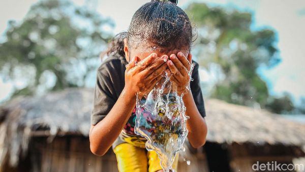 Warga NTT Menanti Kemudahan Akses Air Bersih