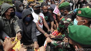 Aksi Memperingati Operasi Trikora di Monas