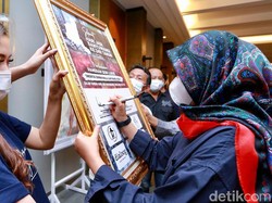 Seniman Lukis Gelar Pameran di Hari Jadi ke-249 Banyuwangi
