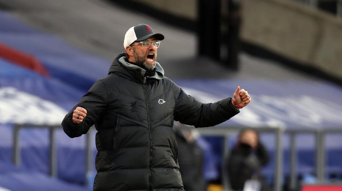 Liverpools manager Jurgen Klopp reacts during the English Premier League soccer match between Crystal Palace and Liverpool at Selhurst Park stadium in London, Saturday, Dec. 19, 2020. (Clive Rose/Pool via AP)