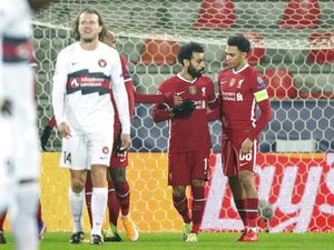 Salah Kesal Gagal Jadi Kapten Lawan Midtjylland Salah Kesal Gagal Jadi Kapten Lawan Midtjylland