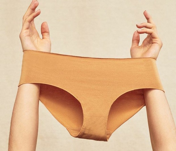 Pastikan ukuran celana dalam pas/Foto: https://warpweftworld.com cara merawat celana dalam