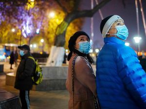 Penyintas Corona di Wuhan: Hargai Kebersamaan, Hidup Ini Terlalu Singkat