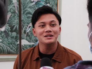 Fakta Masalah Kosan 32 Pintu yang Jadi Rebutan Rizky Febian dan Teddy Fakta Masalah Kosan 32 Pintu yang Jadi Rebutan Rizky Febian dan Teddy